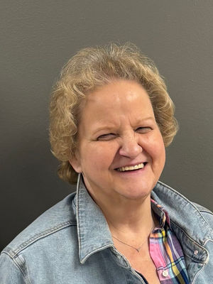 Photo of Lori  Lomholt