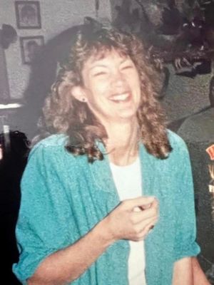 Photo of Lori Sly