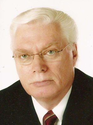 Photo of Curtis L. Trager