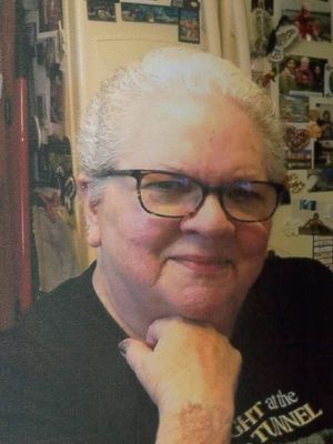 Photo of Linda J. (Newcomb) Weiss
